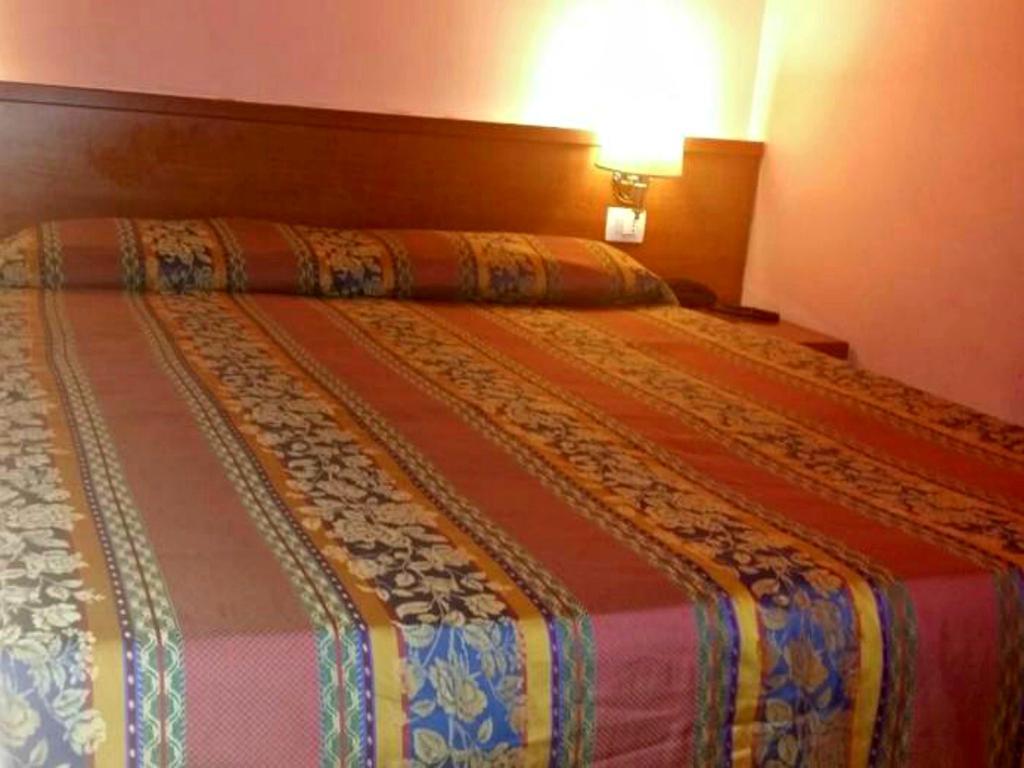 Hotel Lella Rom Rum bild