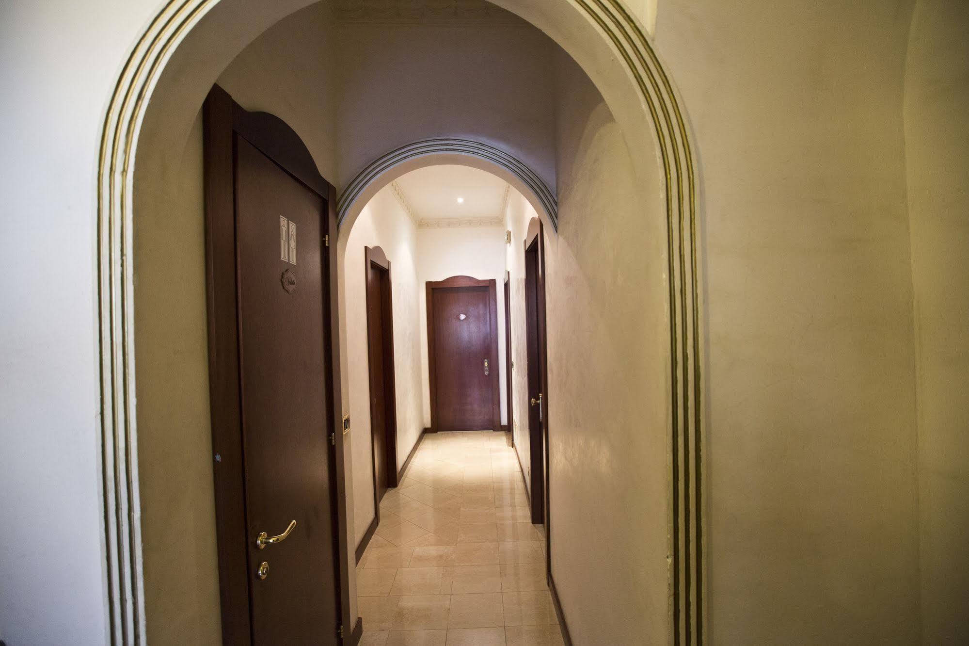 Hotel Lella Rom Exteriör bild